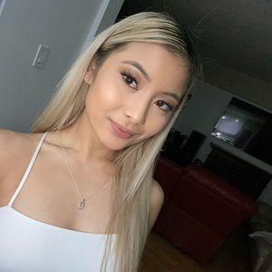 Meet your Posher, Lois